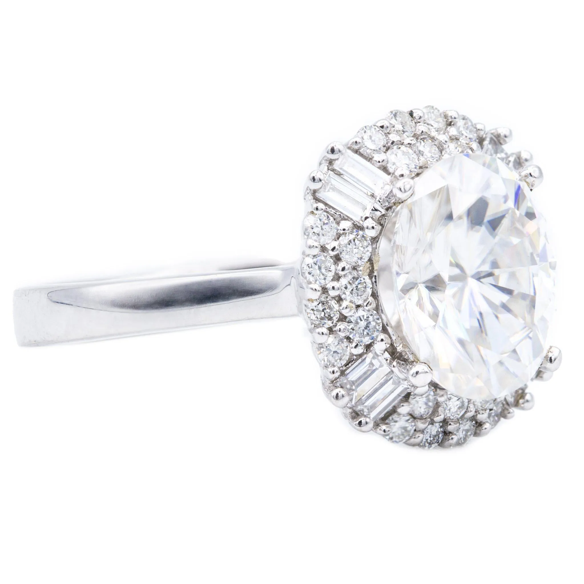 10x8mm Oval Center 14K White Gold Diamond Cluster Halo Ring