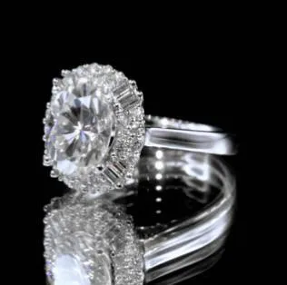 10x8mm Oval Center 14K White Gold Diamond Cluster Halo Ring