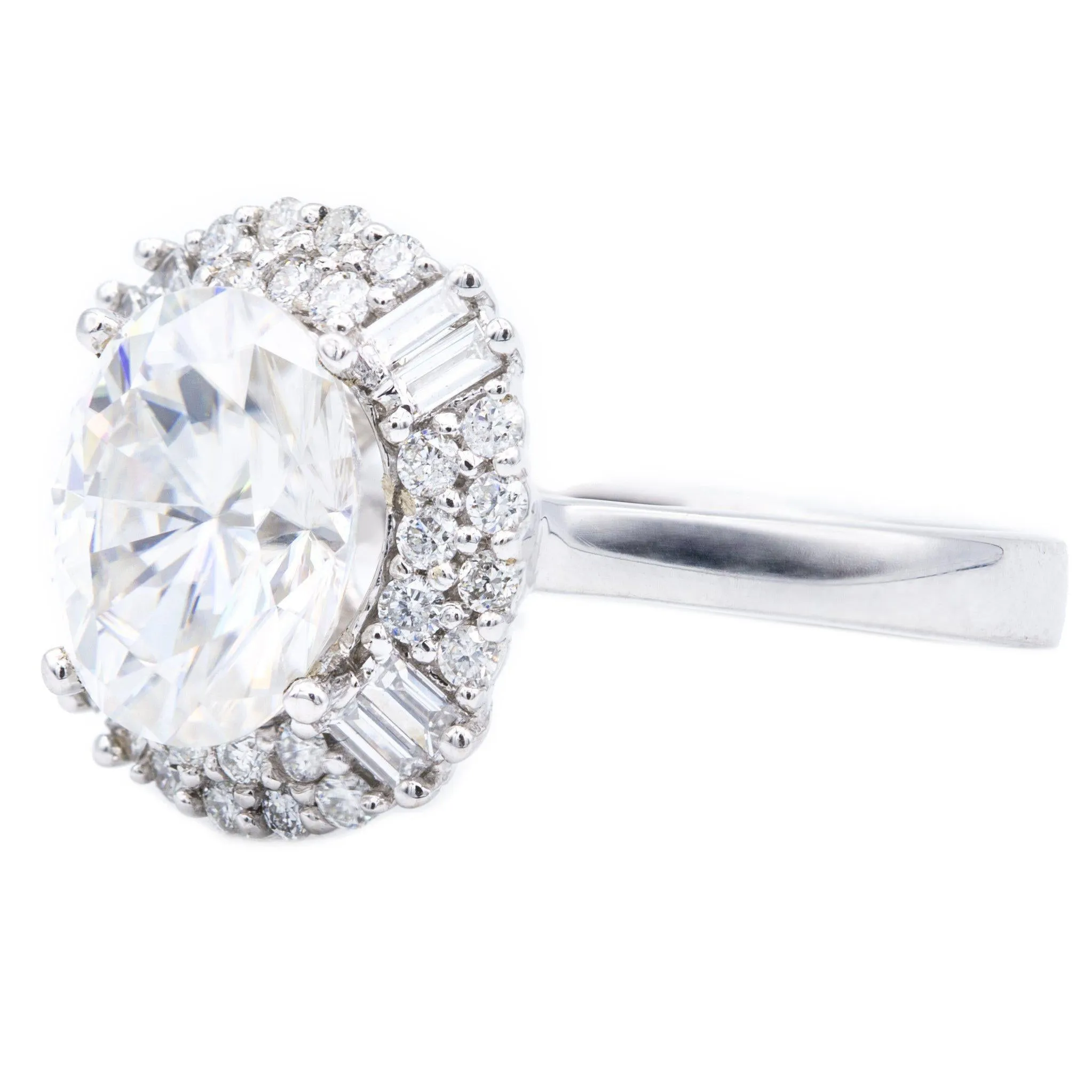 10x8mm Oval Center 14K White Gold Diamond Cluster Halo Ring