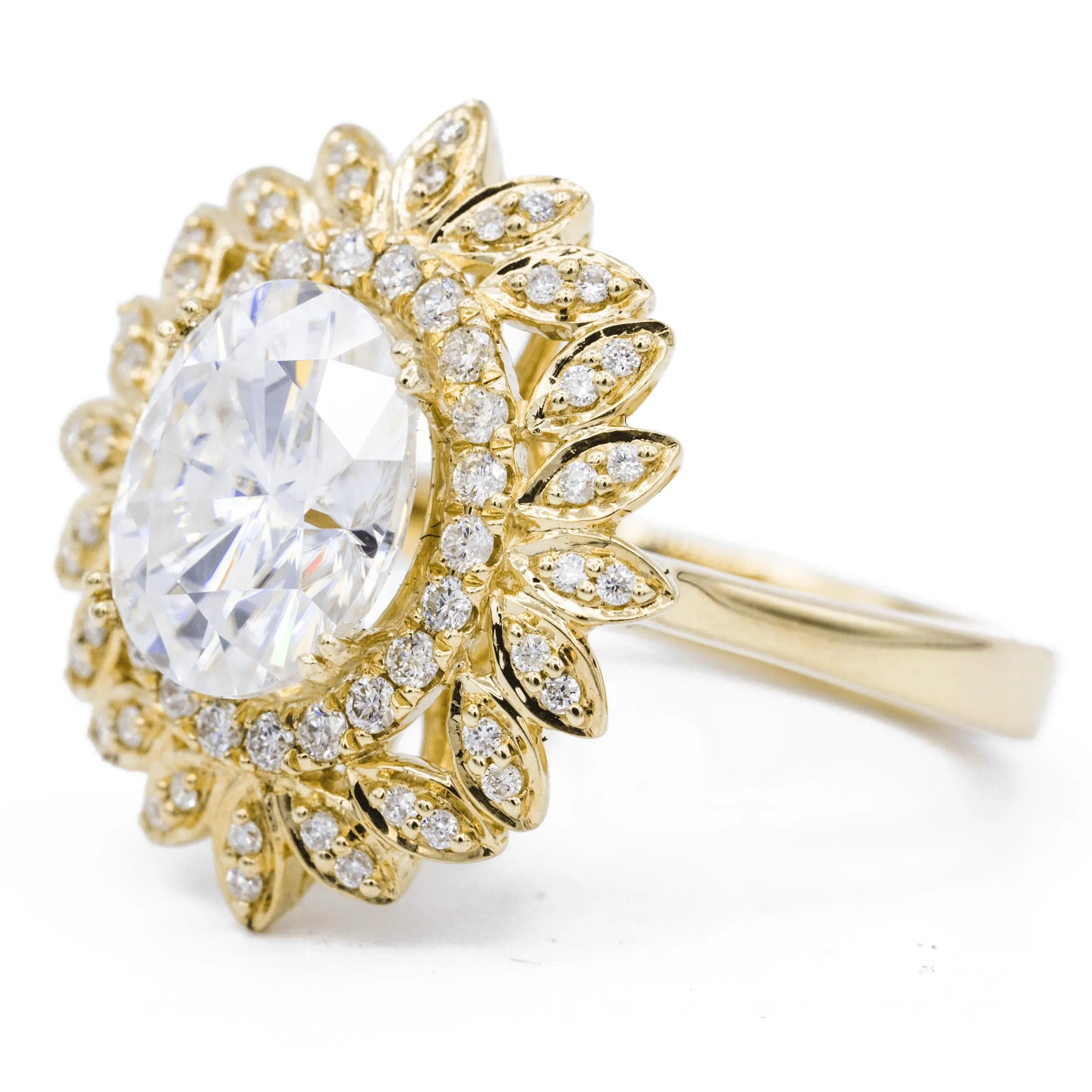 10x8mm Oval Center 14K Yellow Gold Sunburst Halo Ring