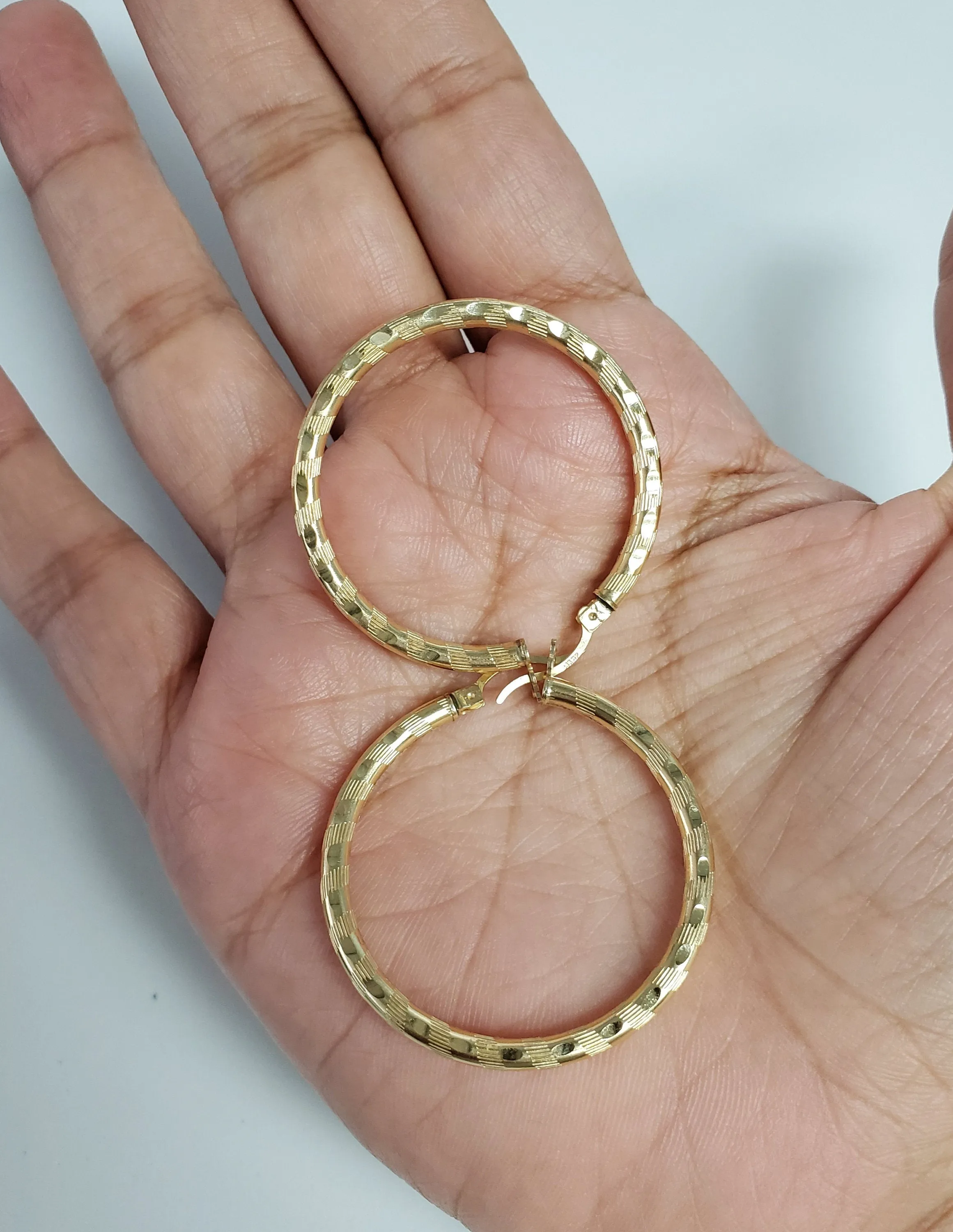 24MM/38MM Diamond Cut 14k Yellow Gold Hoops