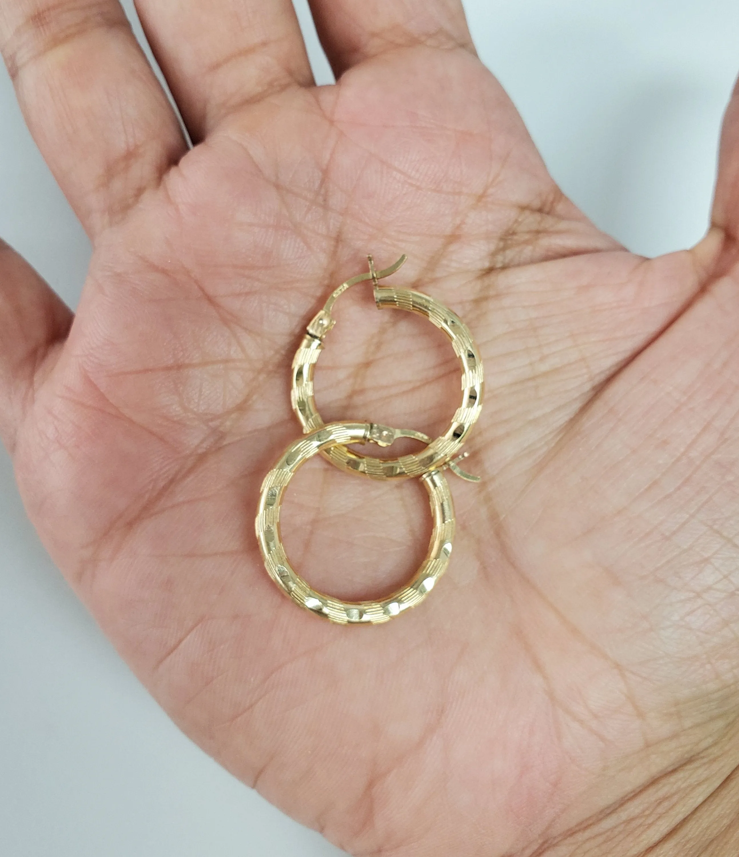 24MM/38MM Diamond Cut 14k Yellow Gold Hoops