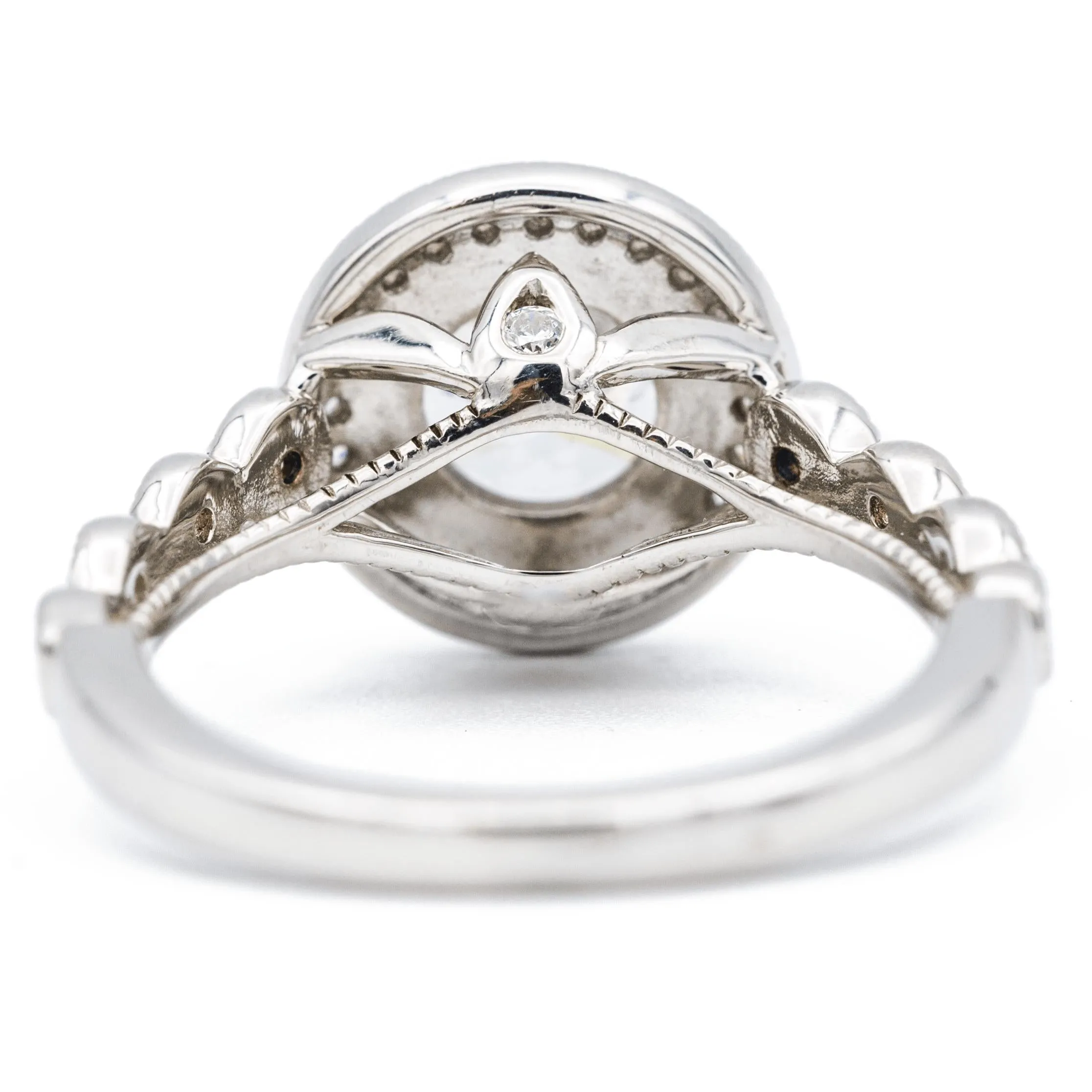 7.5mm Round Center 14K White Solid Gold Diamond Halo Milgrain Design Ring