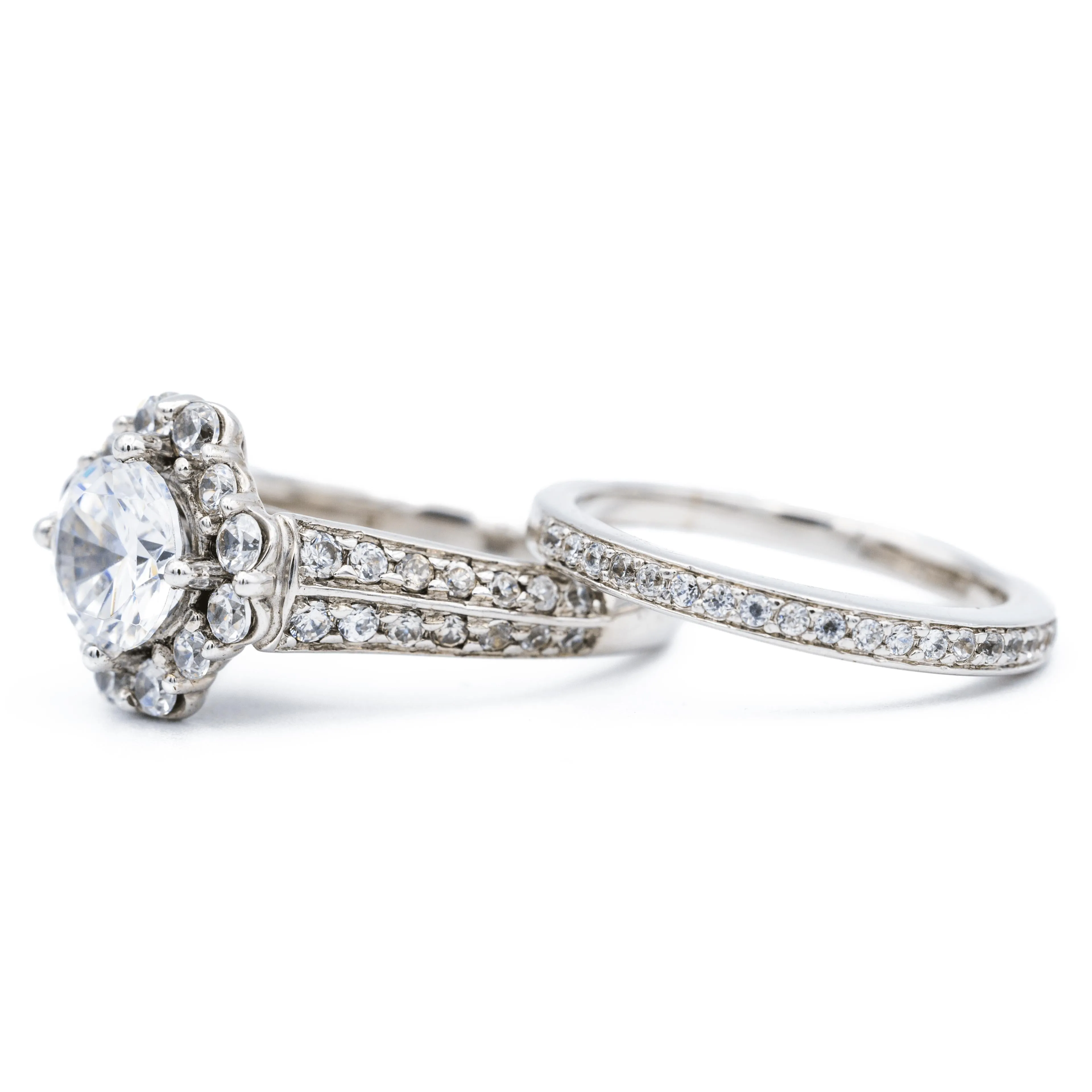 7.5mm Round Center 14K White Solid Gold Diamond Halo Shank Ring