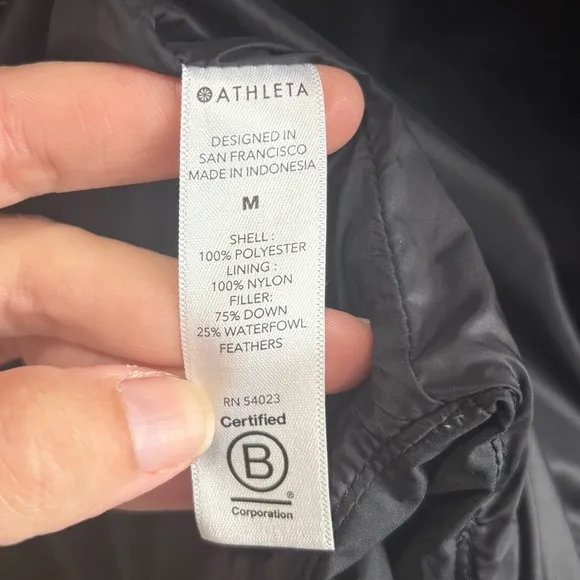 Athleta Downtown Puffer Vest