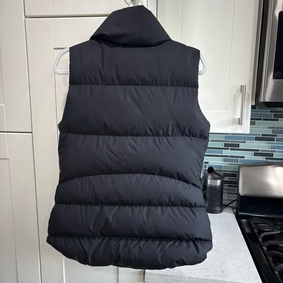 Athleta Downtown Puffer Vest