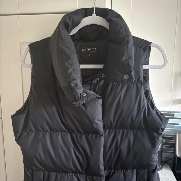 Athleta Downtown Puffer Vest
