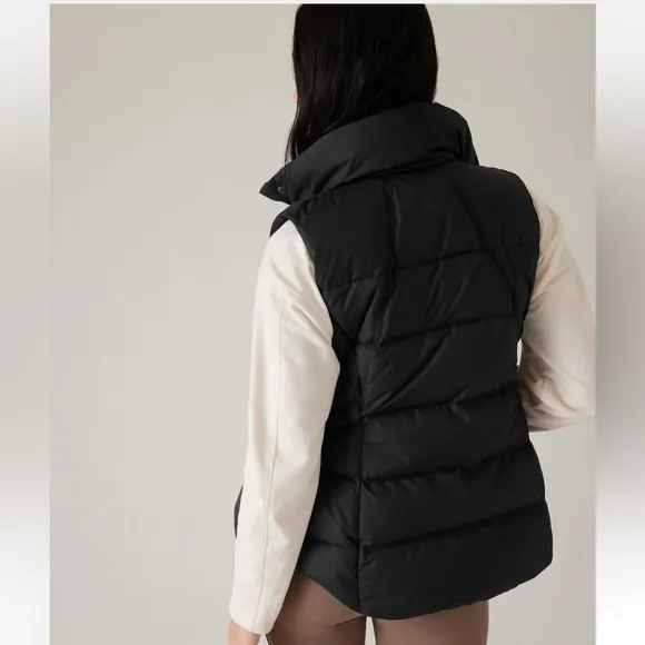 Athleta Downtown Puffer Vest