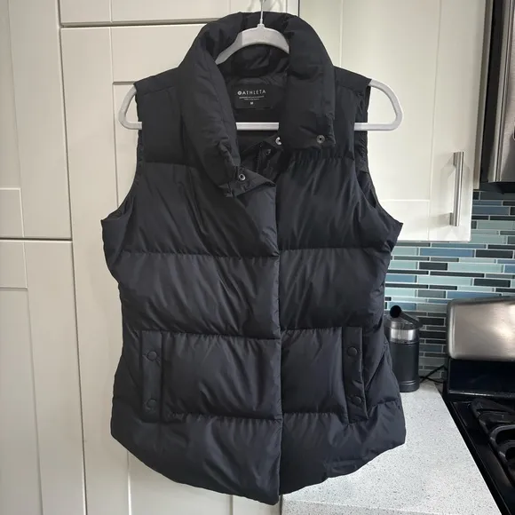 Athleta Downtown Puffer Vest