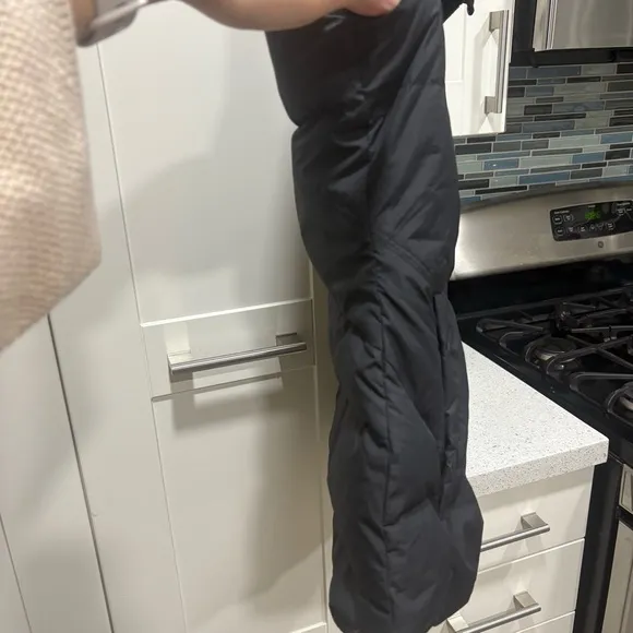 Athleta Downtown Puffer Vest