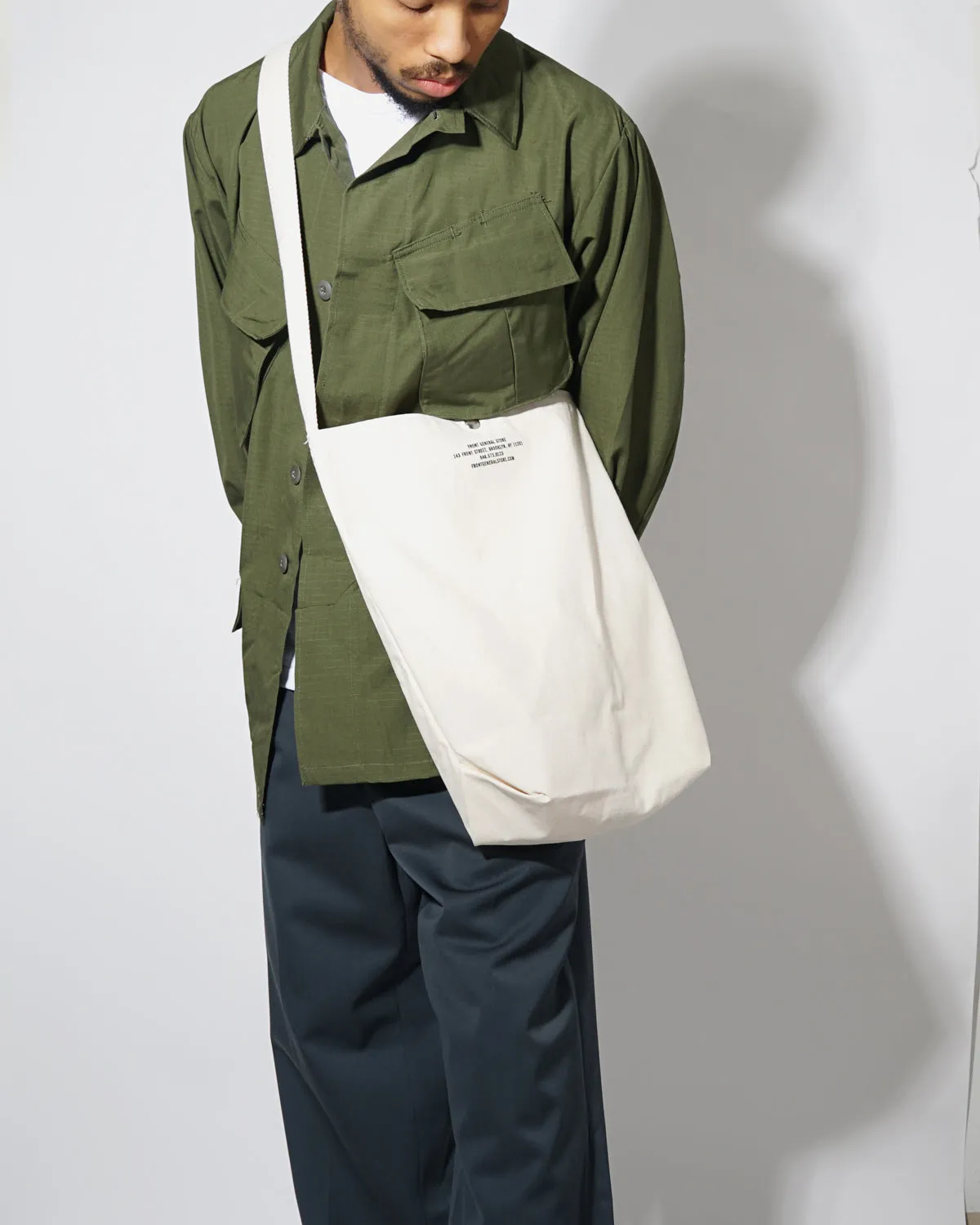 Canvas Shoulder Bag / Black