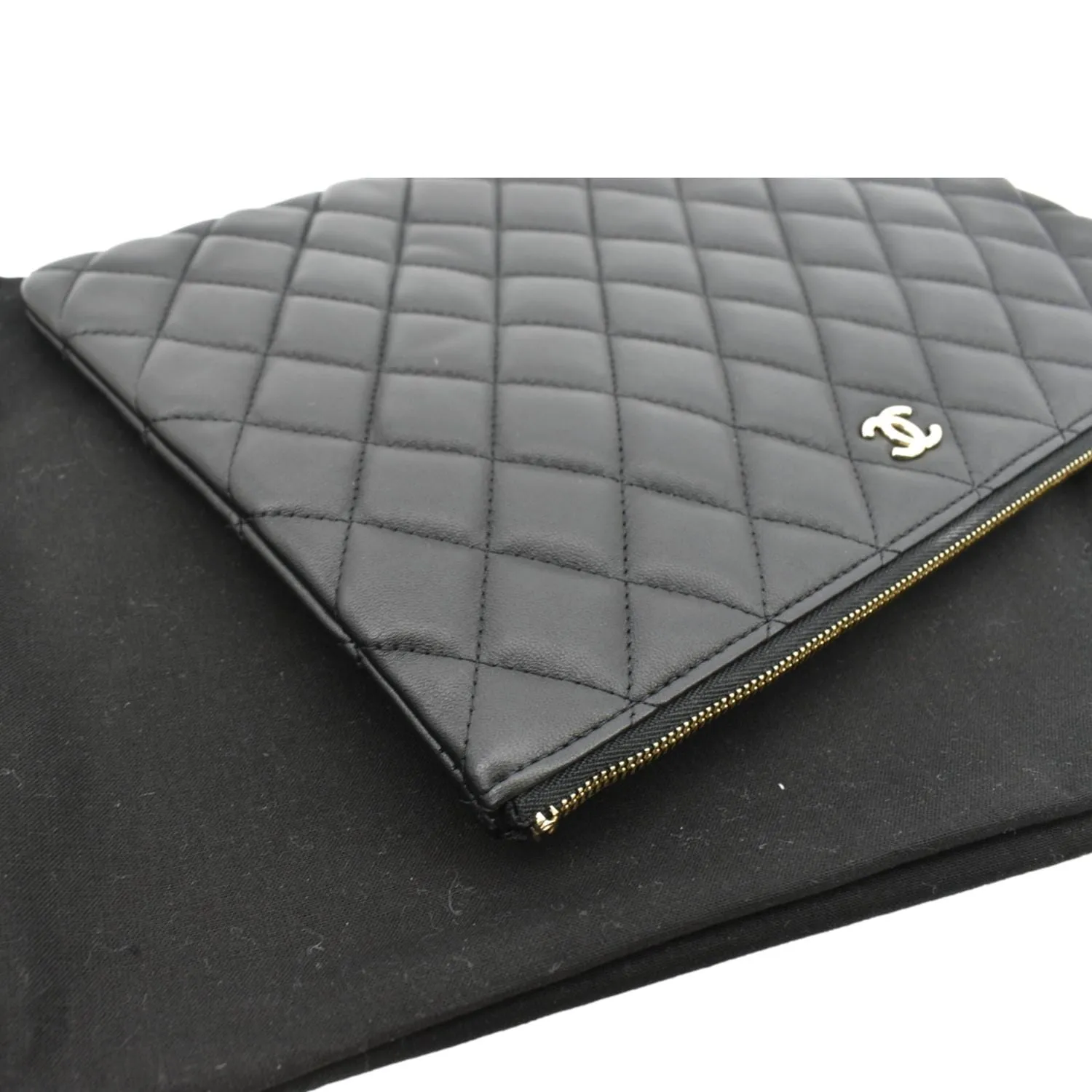 CHANEL O-Case Quilted Lambskin Leather Zip Pouch Black