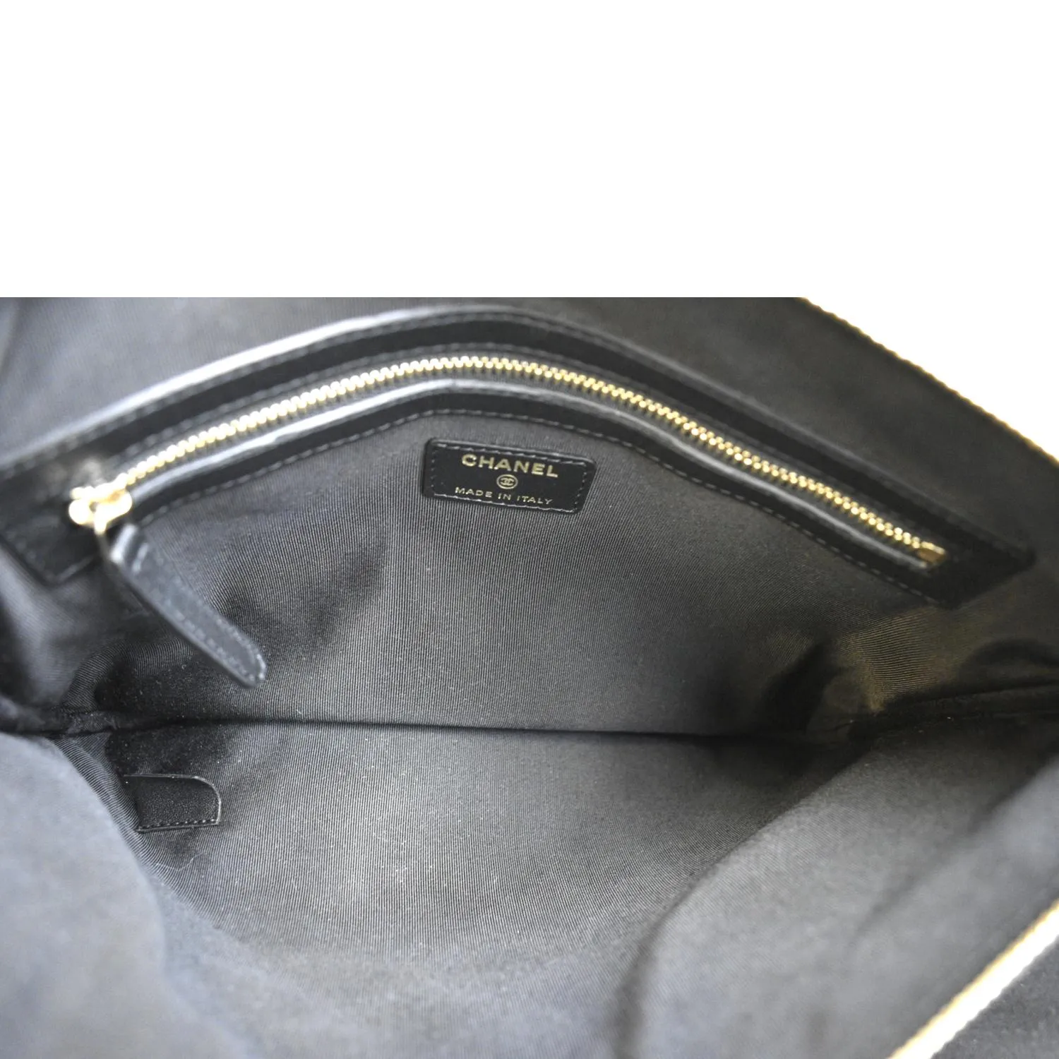 CHANEL O-Case Quilted Lambskin Leather Zip Pouch Black
