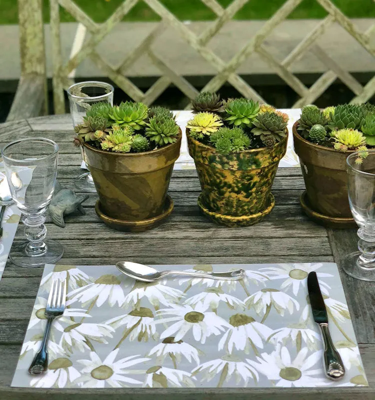 DAISY PAPER PLACEMATS IN GREY