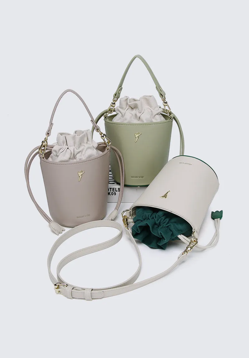 Disney Tinkerbell Dare to Believe Bucket Bag (Beige)