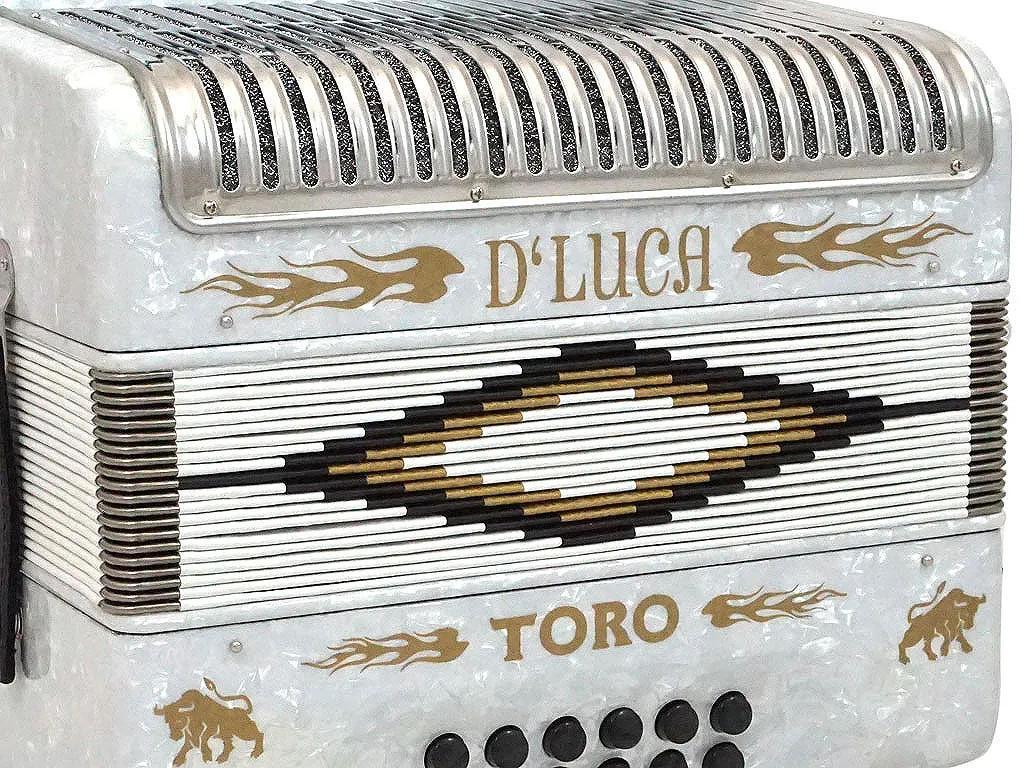 D'Luca Toro Button Accordion 31 Keys 12 Bass on FBE Key with Case and Straps, White