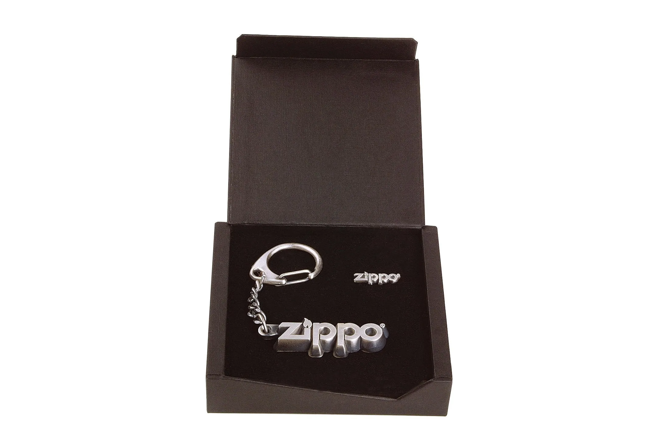 Ensemble porte-clés et pins Zippo