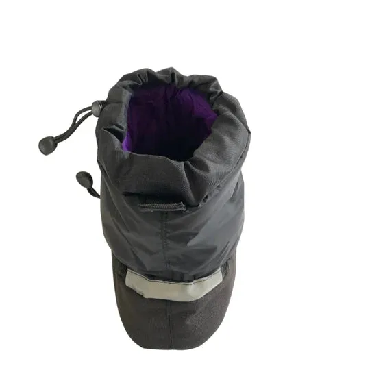 Essential warm up boot - liquorice grape jelly
