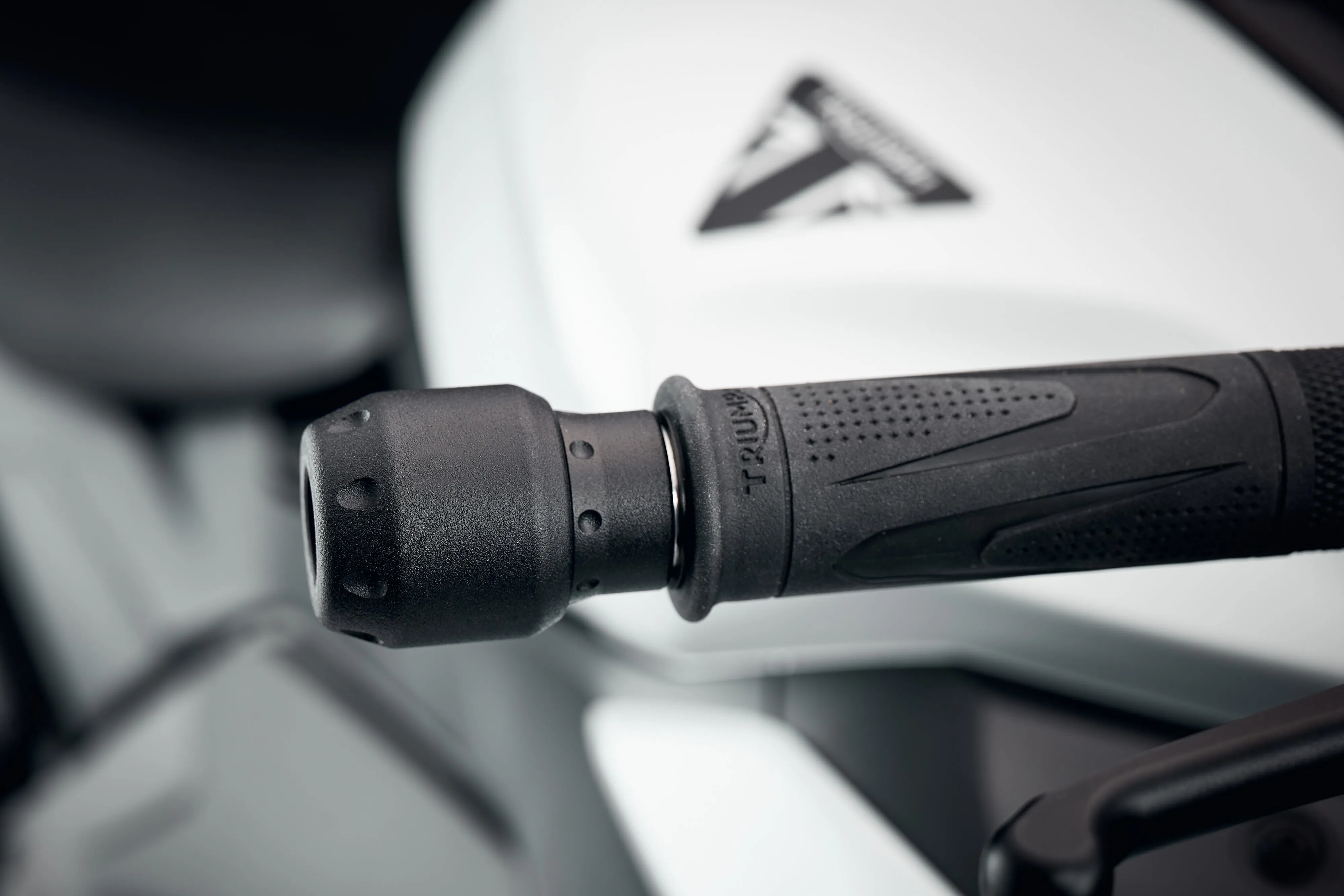 Evotech Bar End Weights (Touring) - Triumph Trident 660 Triple Tribute Edition (2024 )