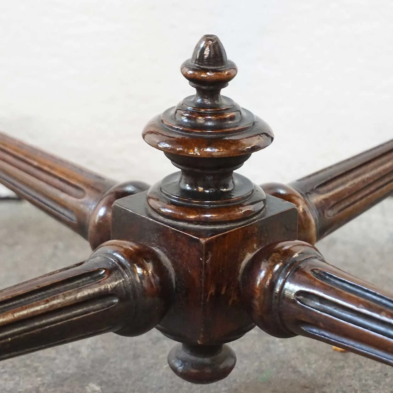 French Rosewood and Black Nailhead Leather Round Piano Stool