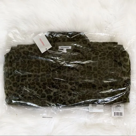GOOD AMERICAN Camo Snap Front Jacket!