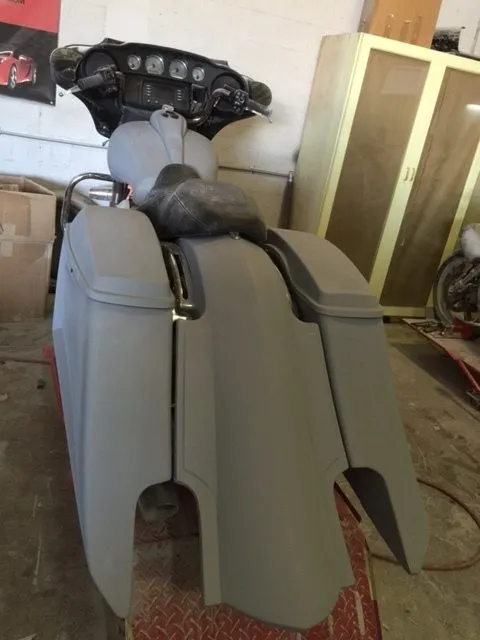 Harley Davidson 6" Trendsetter Extended Saddlebag LED Fender Kit - No Cut Outs   6 x 9 Speaker Lids / 2014 - 2018