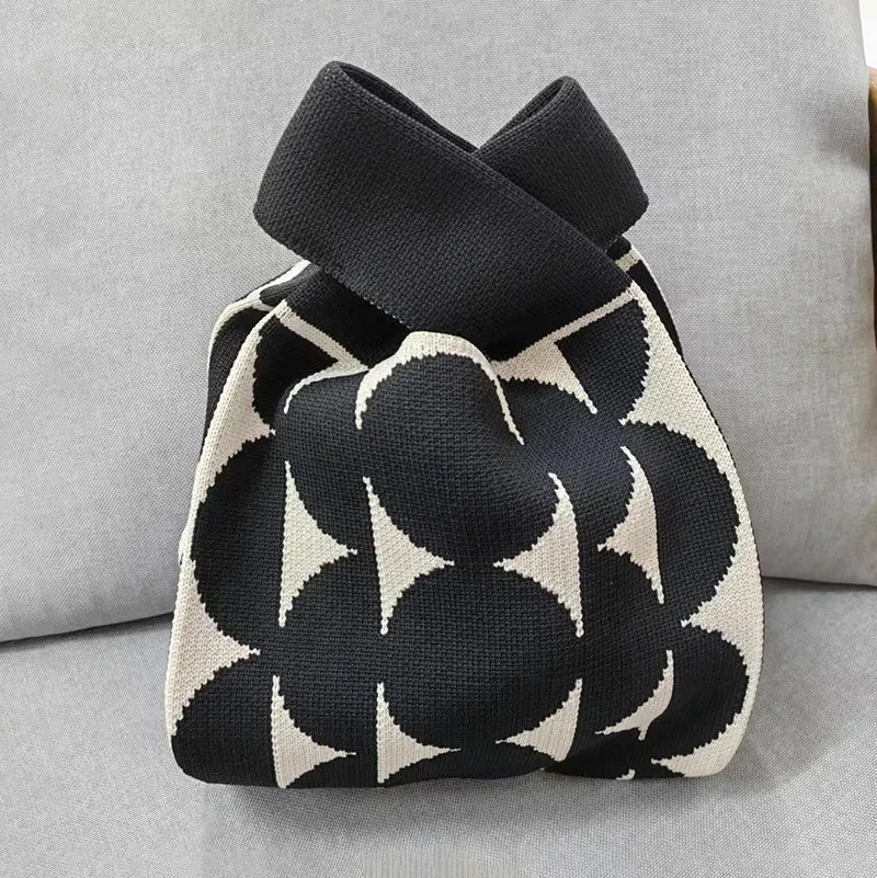 Heart Knitted Wool Shoulder Bag – Charming, Versatile & Perfect for Every Day
