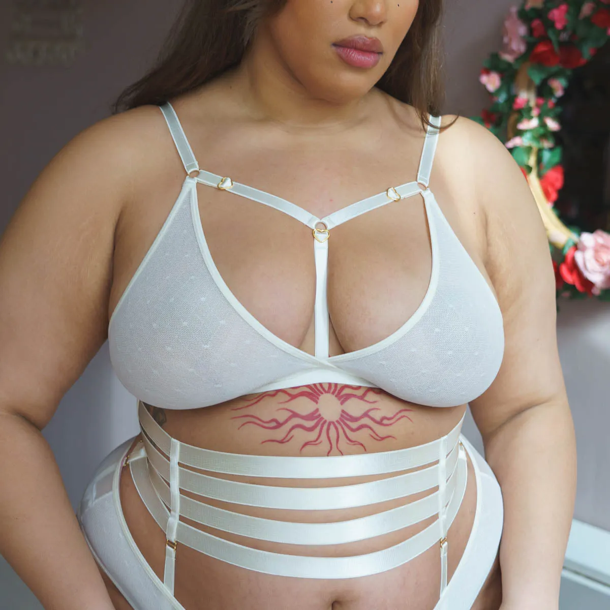 Hearts of Venus Strappy Bralette in Pearl