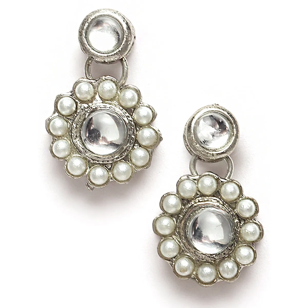 Karatcart Oxidised Silver White Kundan and Pearl Choker Necklace Setfor Women