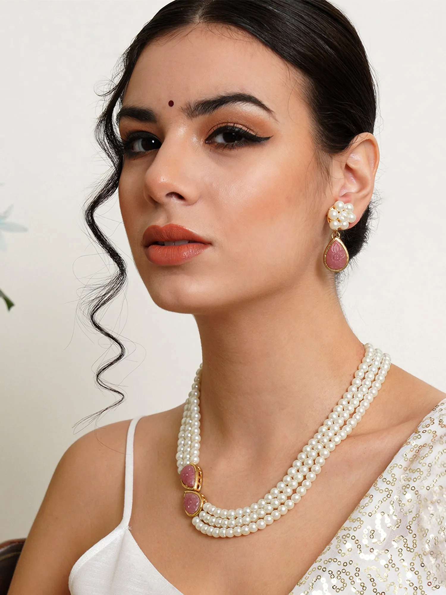 Karatcart Pink Stone Studded Pearl Kundan Necklace Set for Women