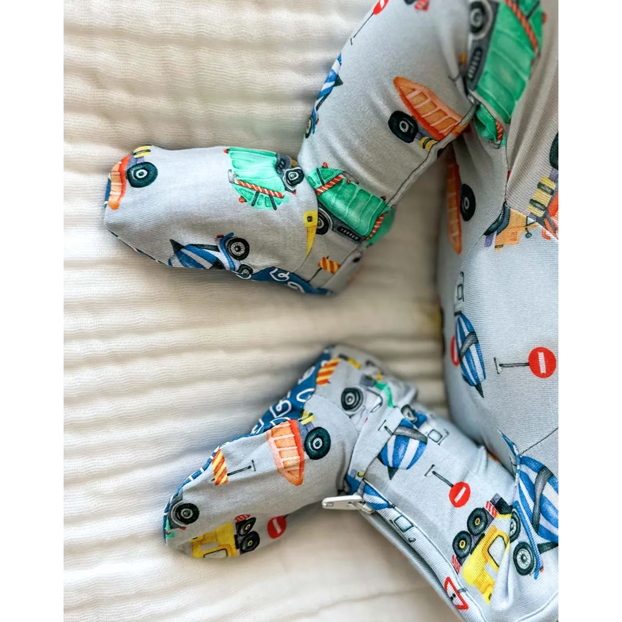 LEV Baby Mark Zippered Footie