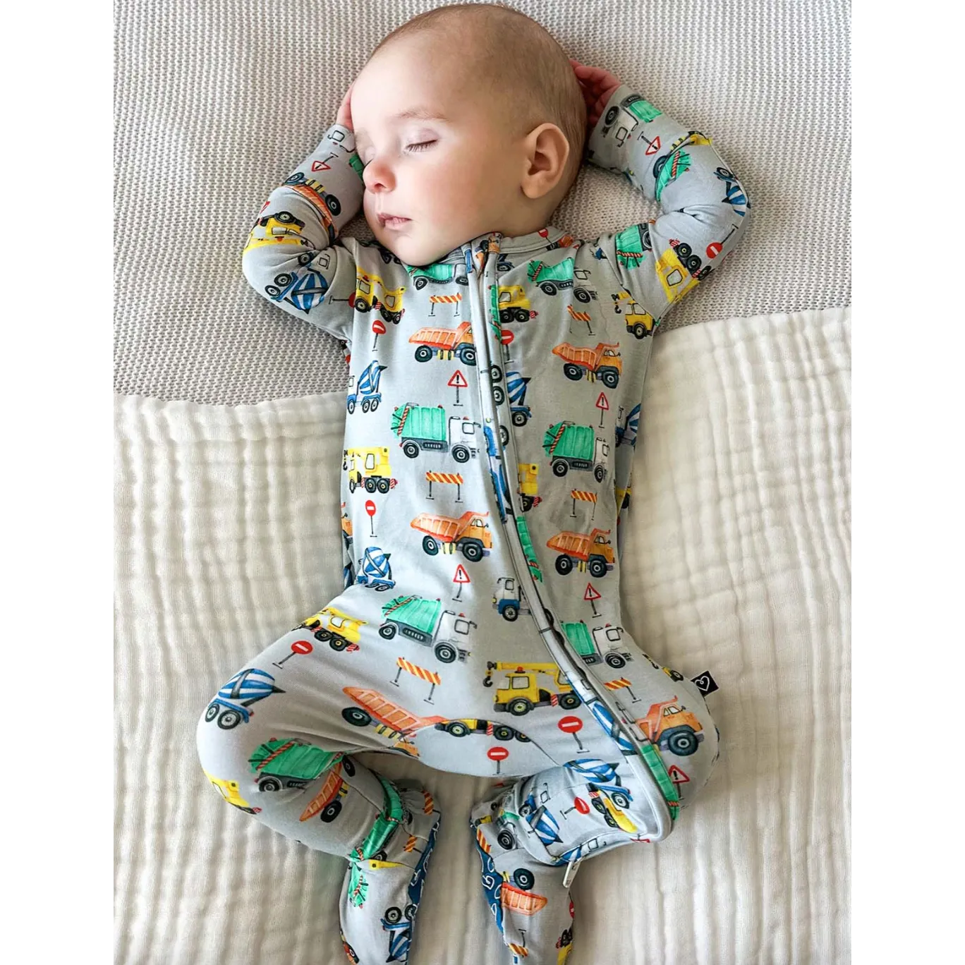LEV Baby Mark Zippered Footie