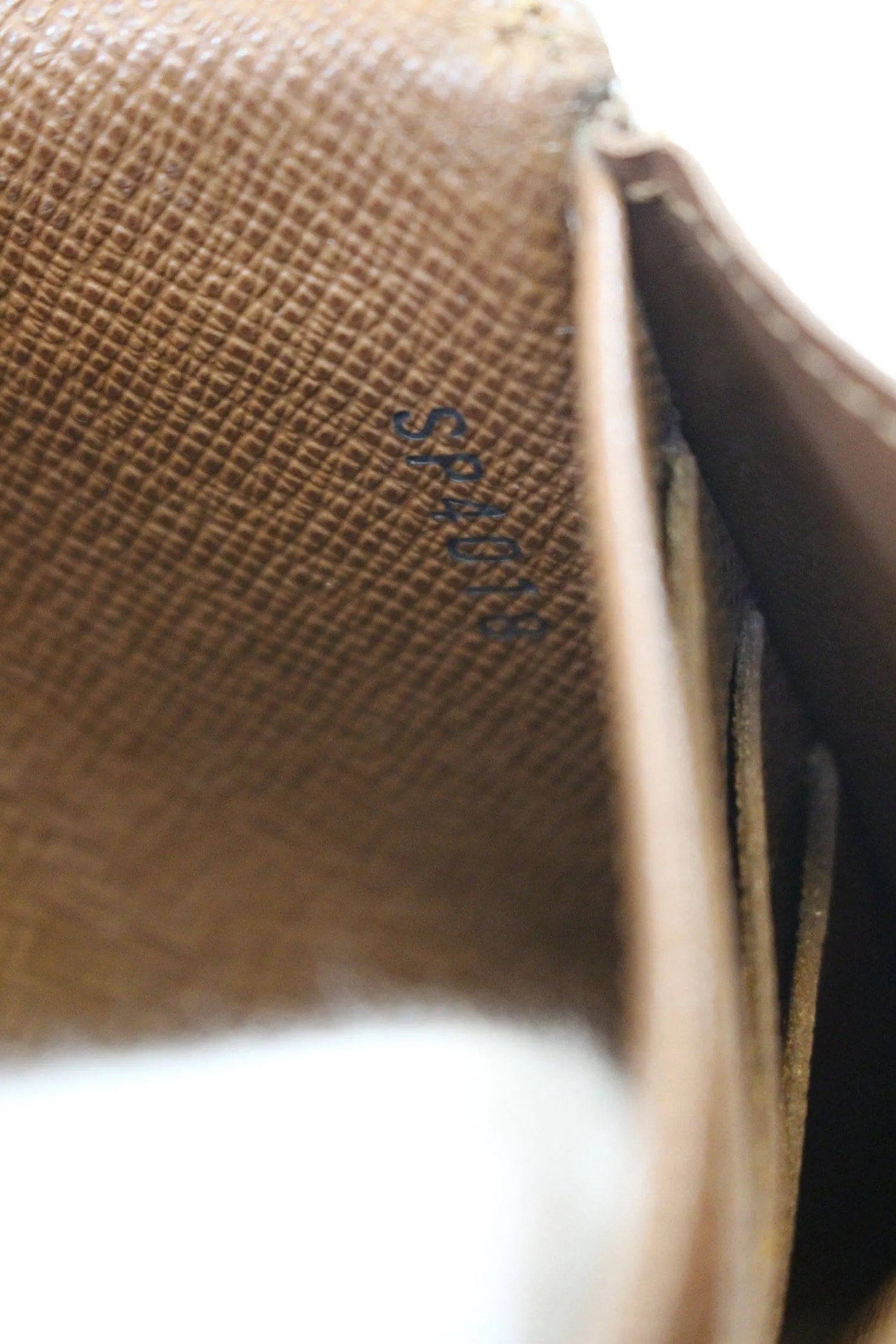 LOUIS VUITTON Monogram Canvas Sarah Etoile Wallet