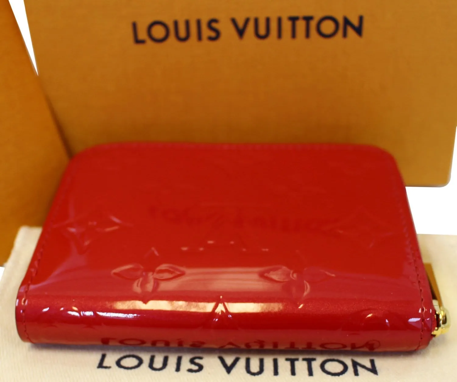 LOUIS VUITTON Vernis Leather Zippy Coin Purse Cerise Cherry