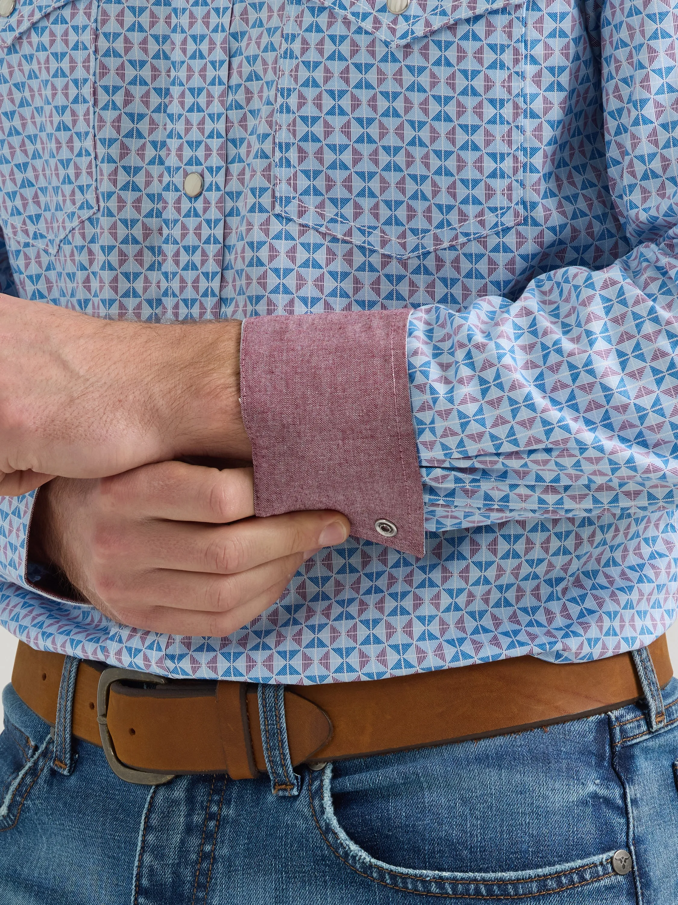Men's Wrangler 20X Competition Advanced Comfort Blue/Red Geometric Print Western Snap Shirt