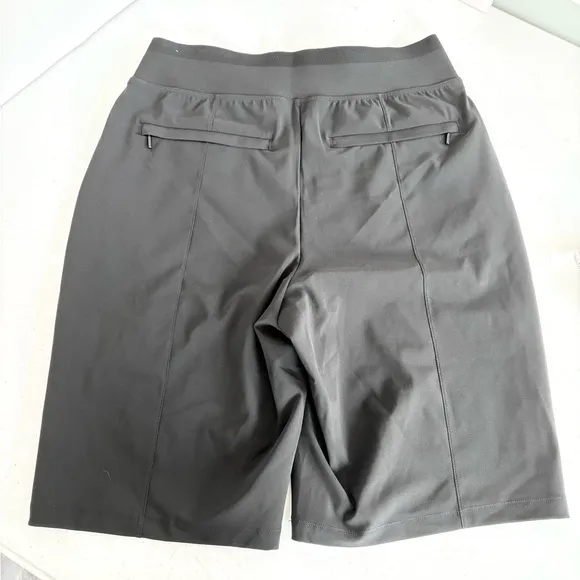 NWOT Athleta cosmic Bermuda shorts black size 4