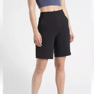 NWOT Athleta cosmic Bermuda shorts black size 4