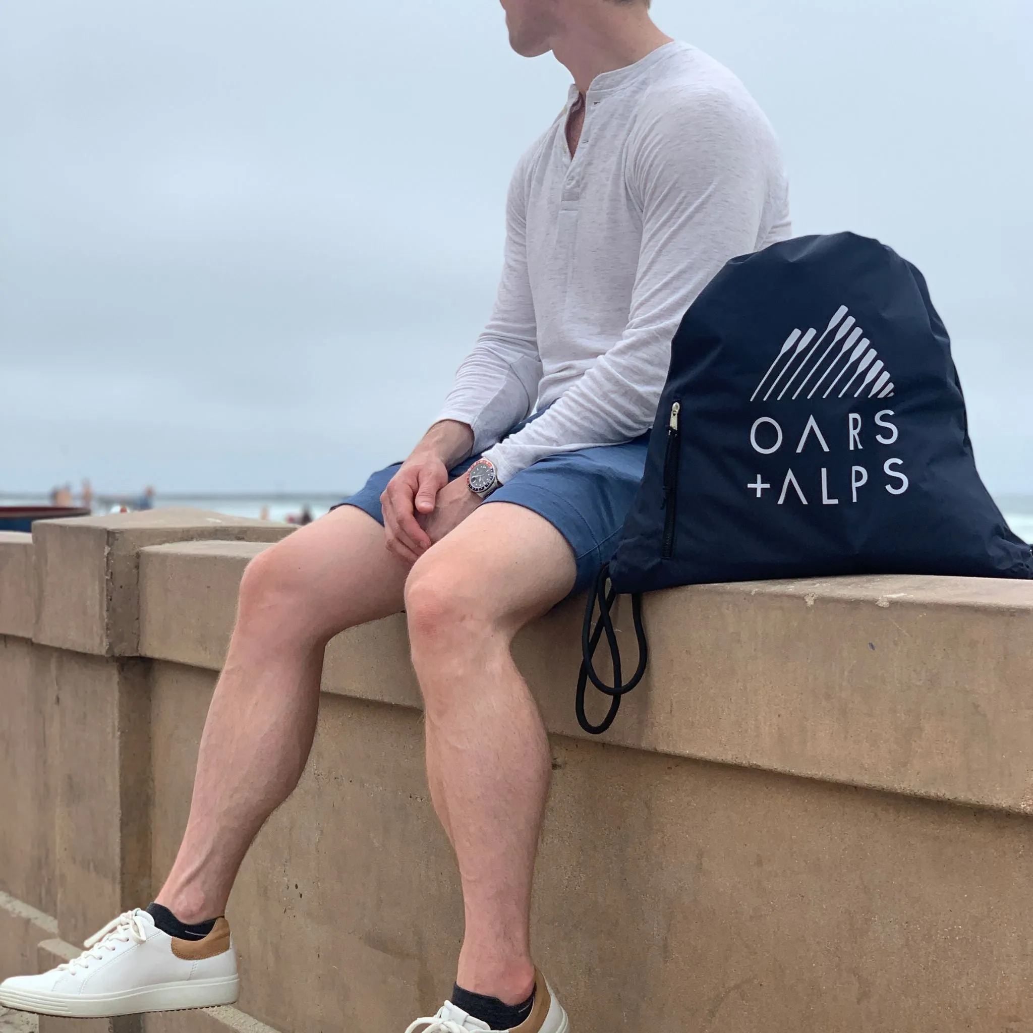 O   A Drawstring Bag