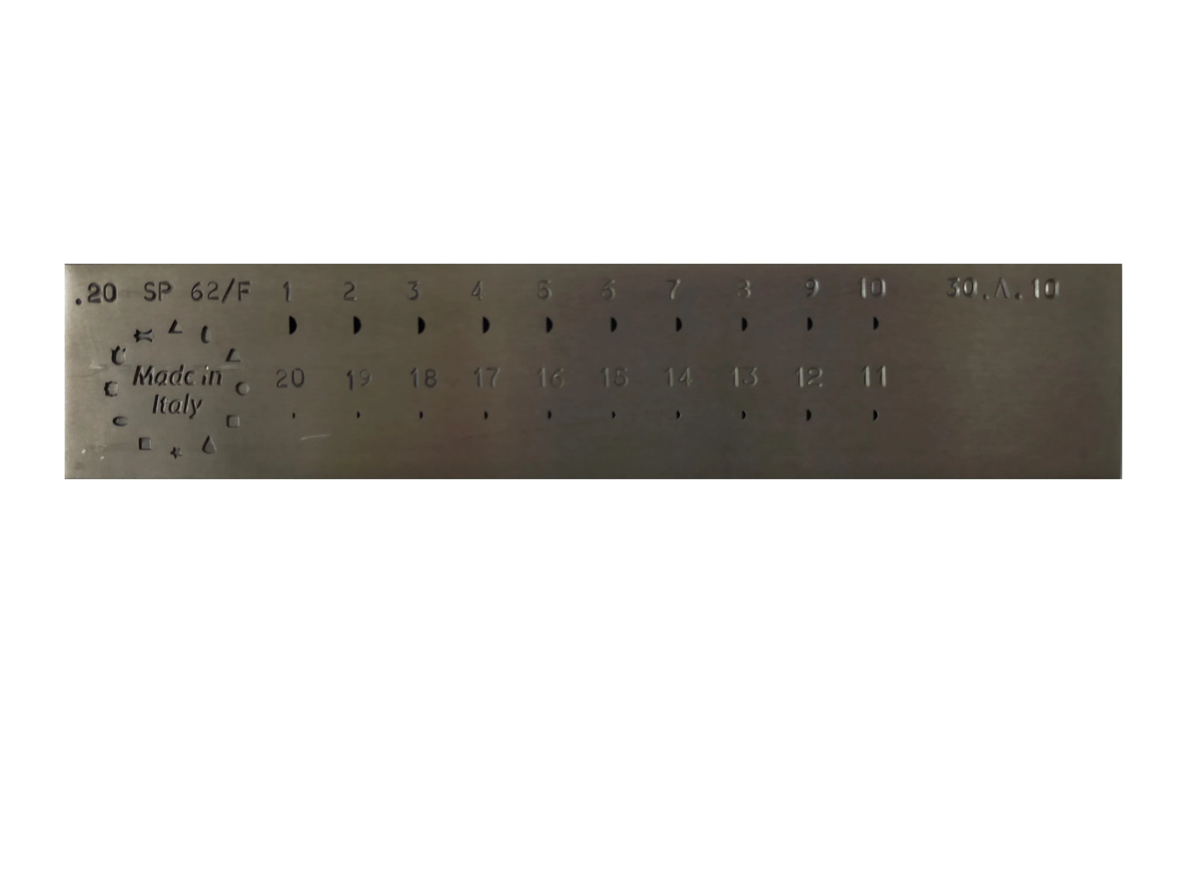 Omo Italy Drawplate SP62 40% HALF ROUND - 3mm to 1mm (20 Holes) [EOL]