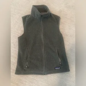 Patagonia Women’s Synchilla fleece vest size small