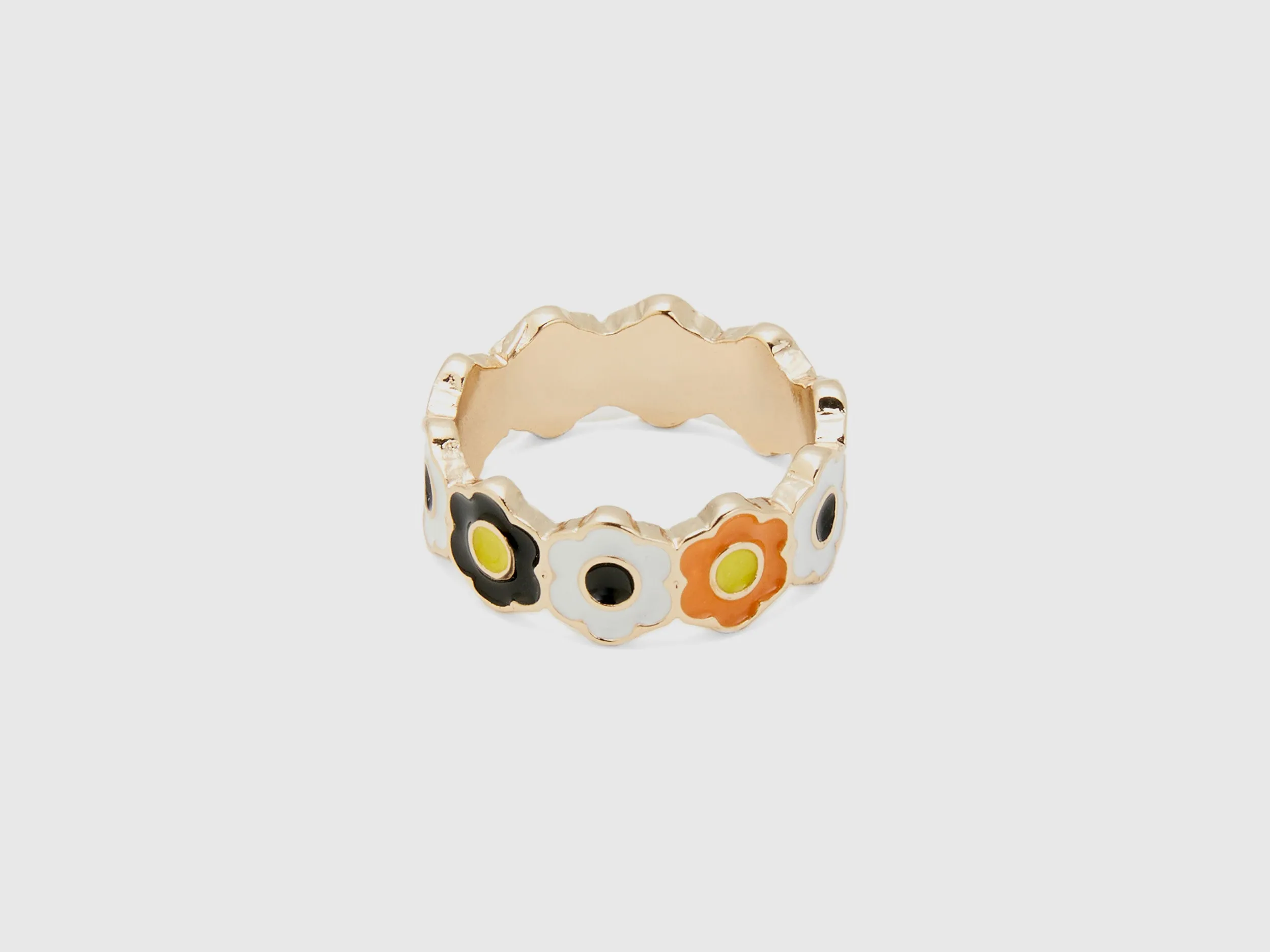 Patterned Ring