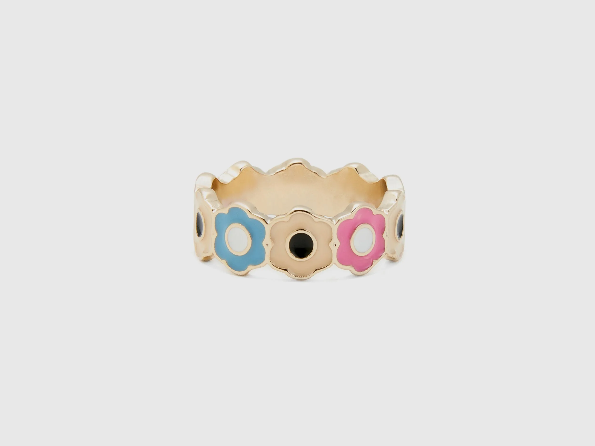 Patterned Ring
