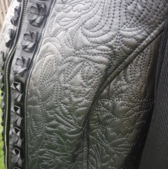 READ Nygard Black Genuine Leather Quilted Floral Rosette Long Sleeve Zip Jacket