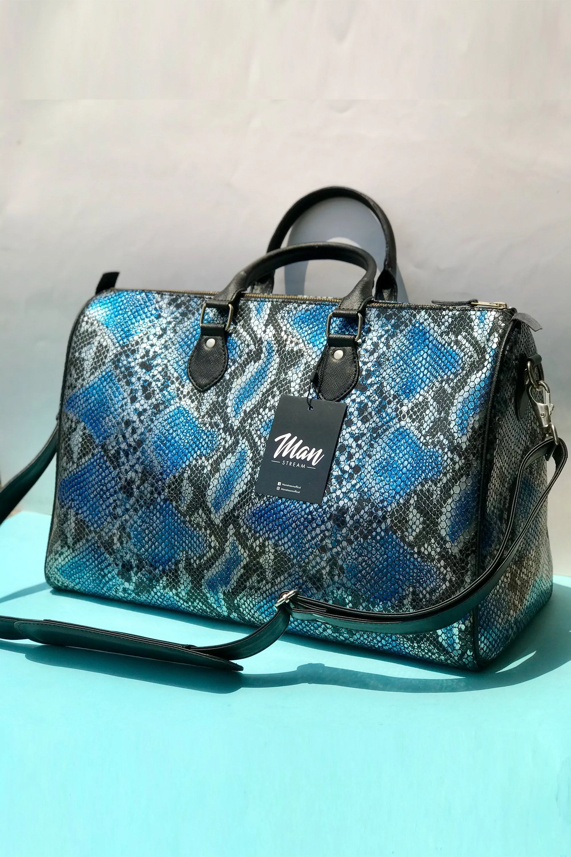 Snake Textured Leather Bag