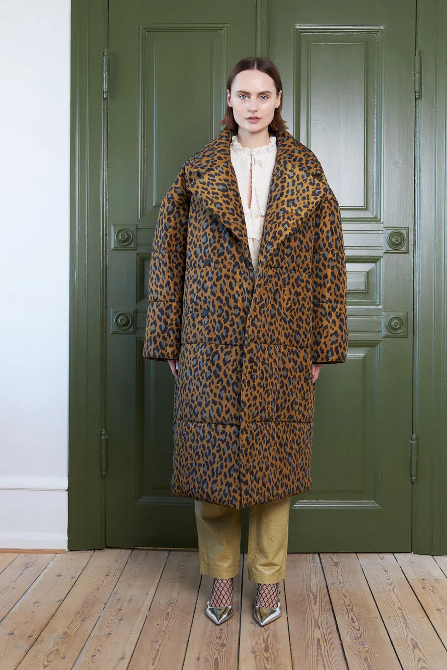 W ROTATES Quilted Leopard Midi Coat