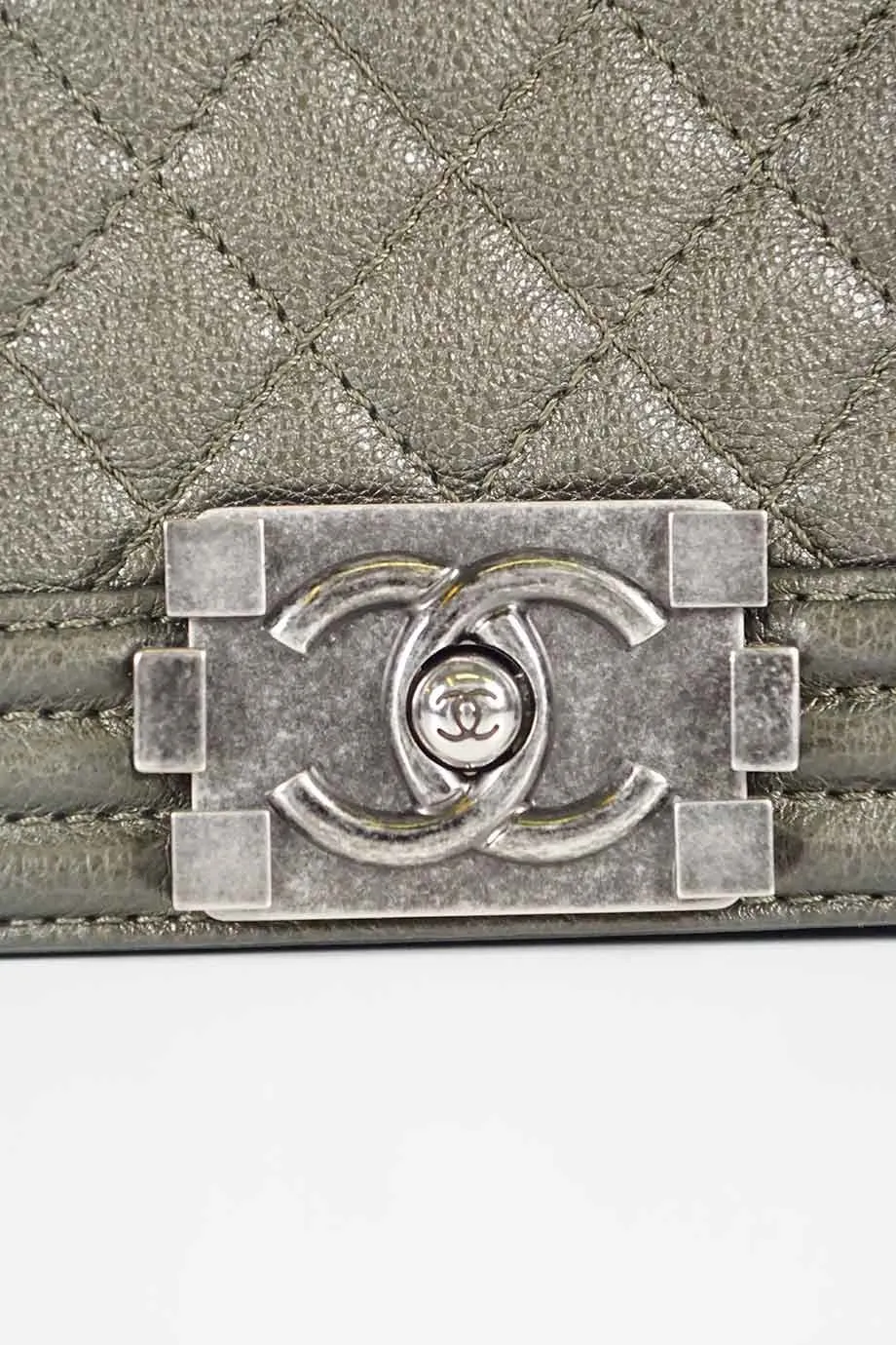 [WB3966] Chanel | Cross-Body Bag