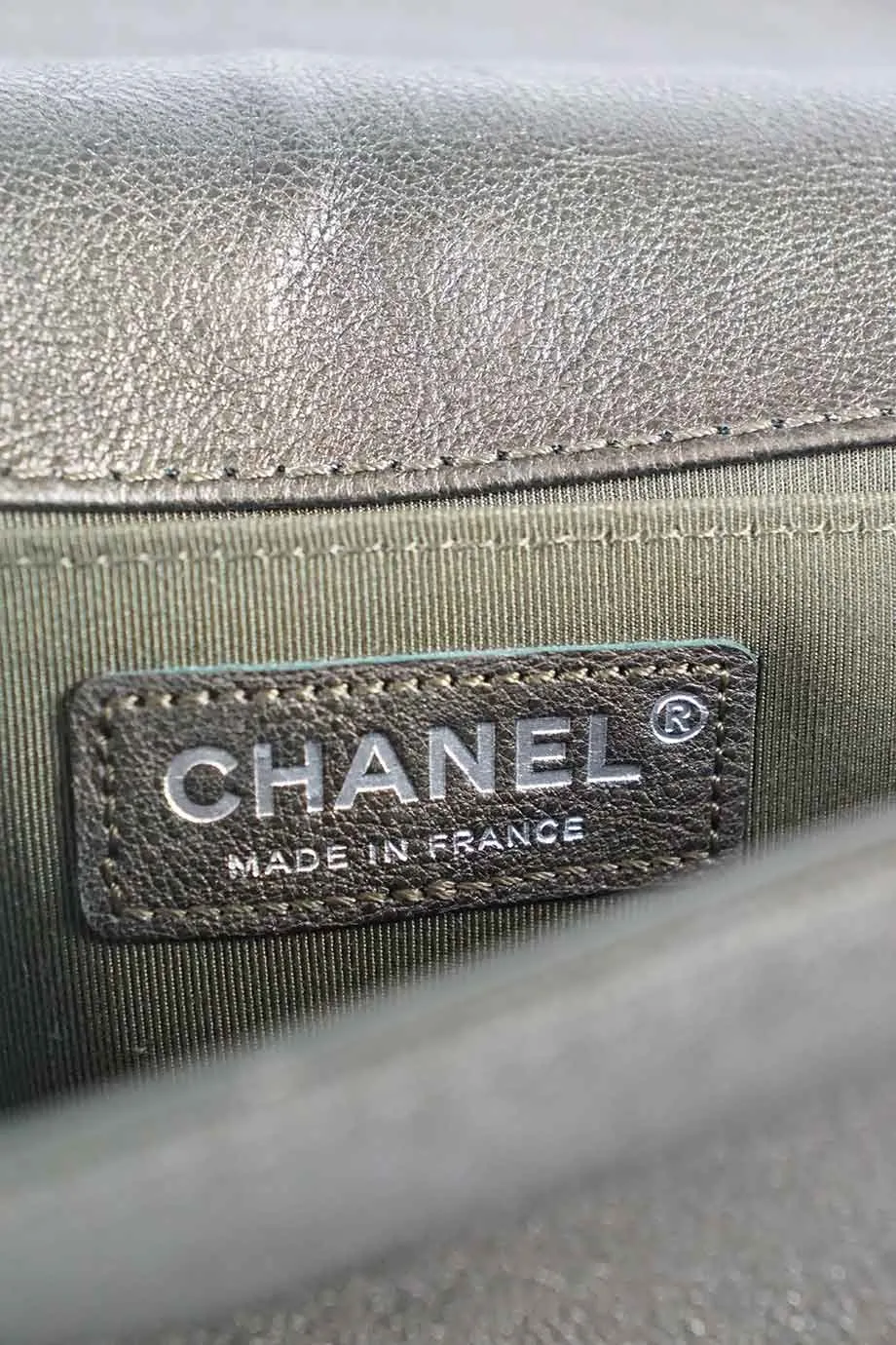 [WB3966] Chanel | Cross-Body Bag