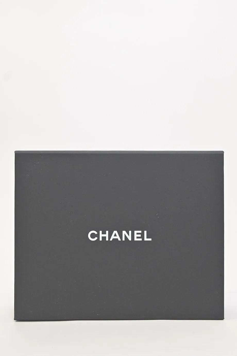 [WB6304] Chanel | Cross-Body Bag
