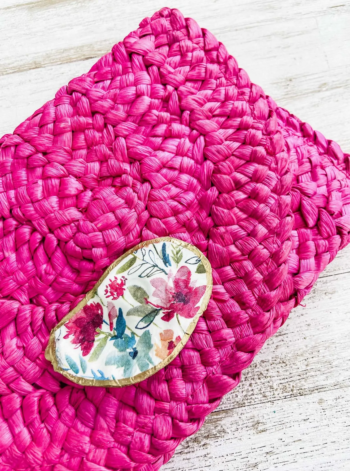 Wildflower Oyster Shell Clutch